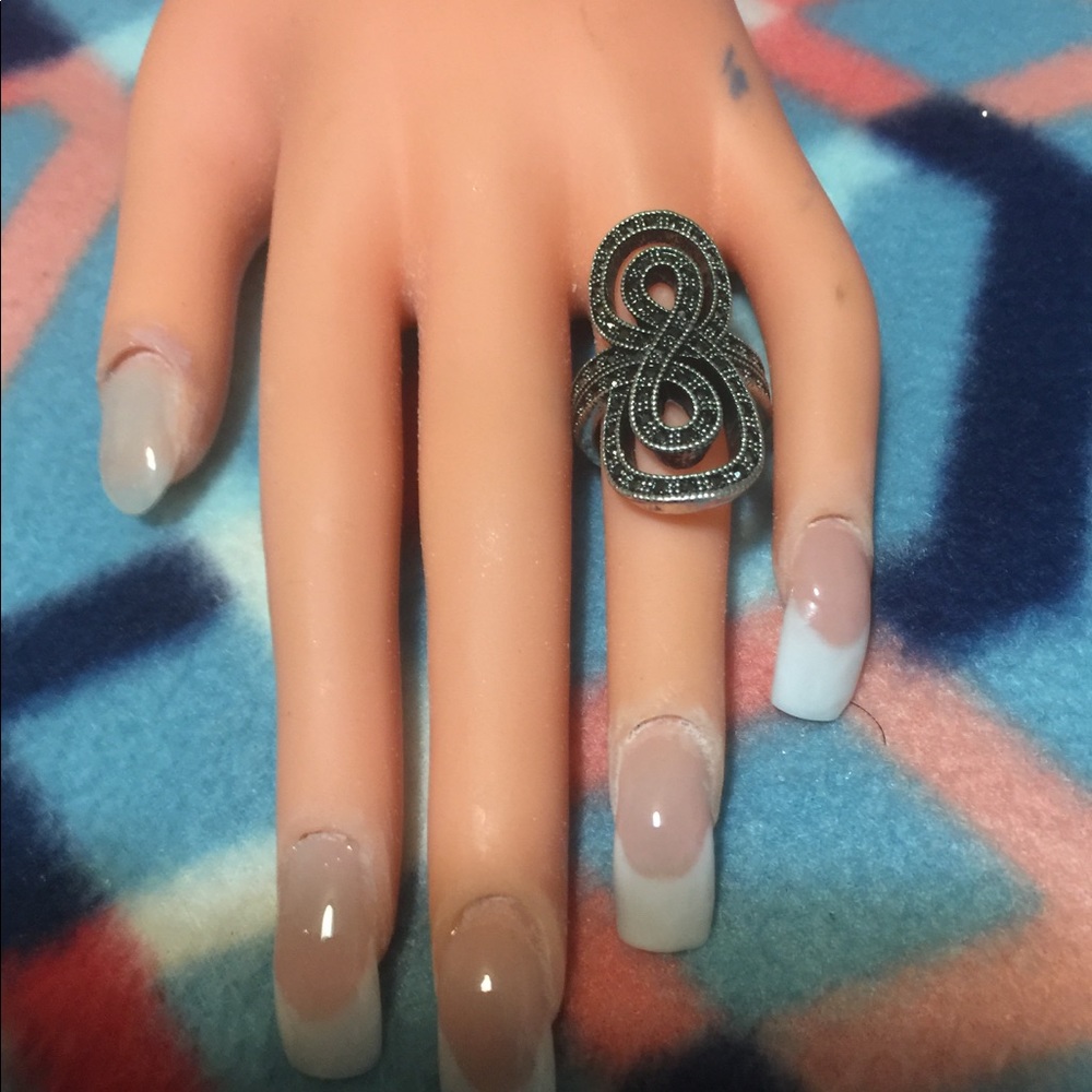 Ring size 6 - Picture 2 of 3